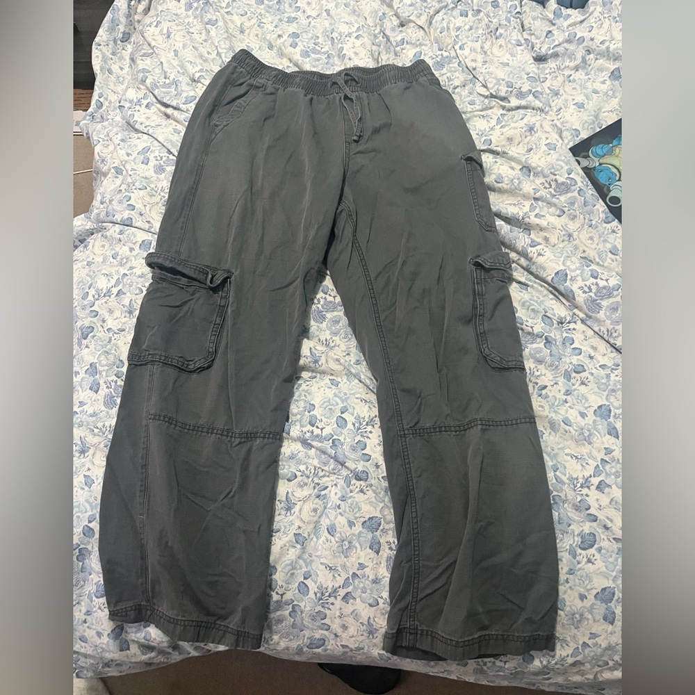 Old Navy Gray Cargo Pants with Reinforced Knees